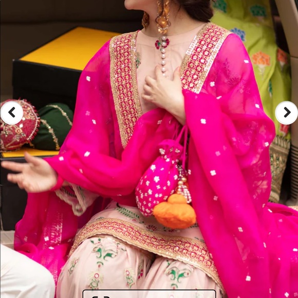 Ali Xeeshan GULAB PAASH - Picture 3 of 12